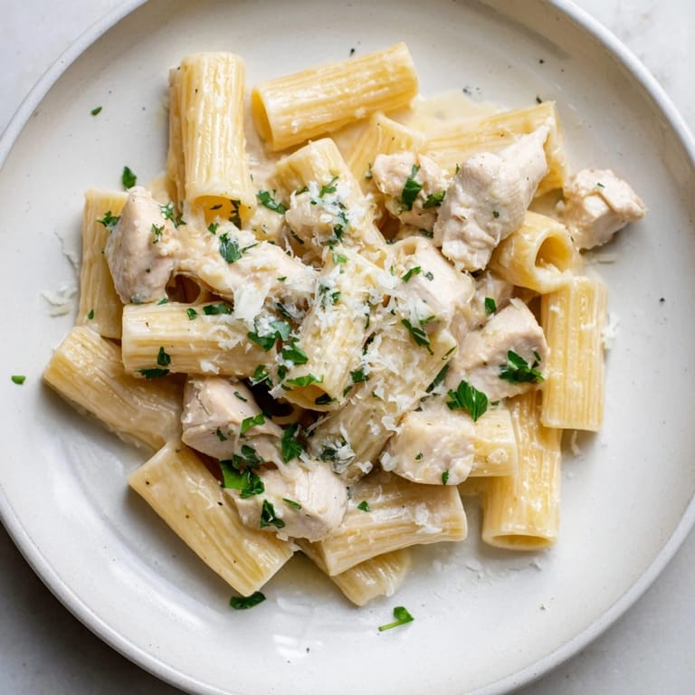 Delicious Creamy Garlic Parmesan Chicken Rigatoni, perfect for weeknight dinners or entertaining.